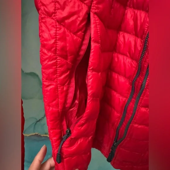The North Face Men's Thermoball Red Puffer Jacket Full Zip Size: M - Picture 11 of 14